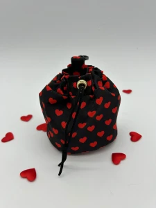 Puppymour - Woreczek na przysmaki "Black Love"  